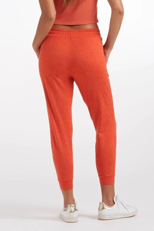 Vuori Clothing Vuori Performance Jogger In Grapefruit Heather New 4 Vuori Clothing Vuori Performance Jogger In Grapefruit Heather New