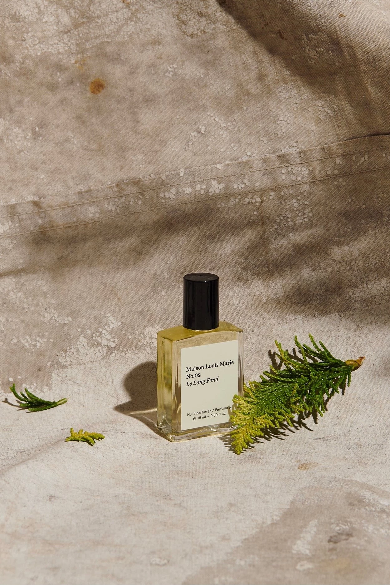 Beauty Maison Louis Marie No.02 Le Long Fond Perfume Oil 4 Beauty Maison Louis Marie No.02 Le Long Fond Perfume Oil