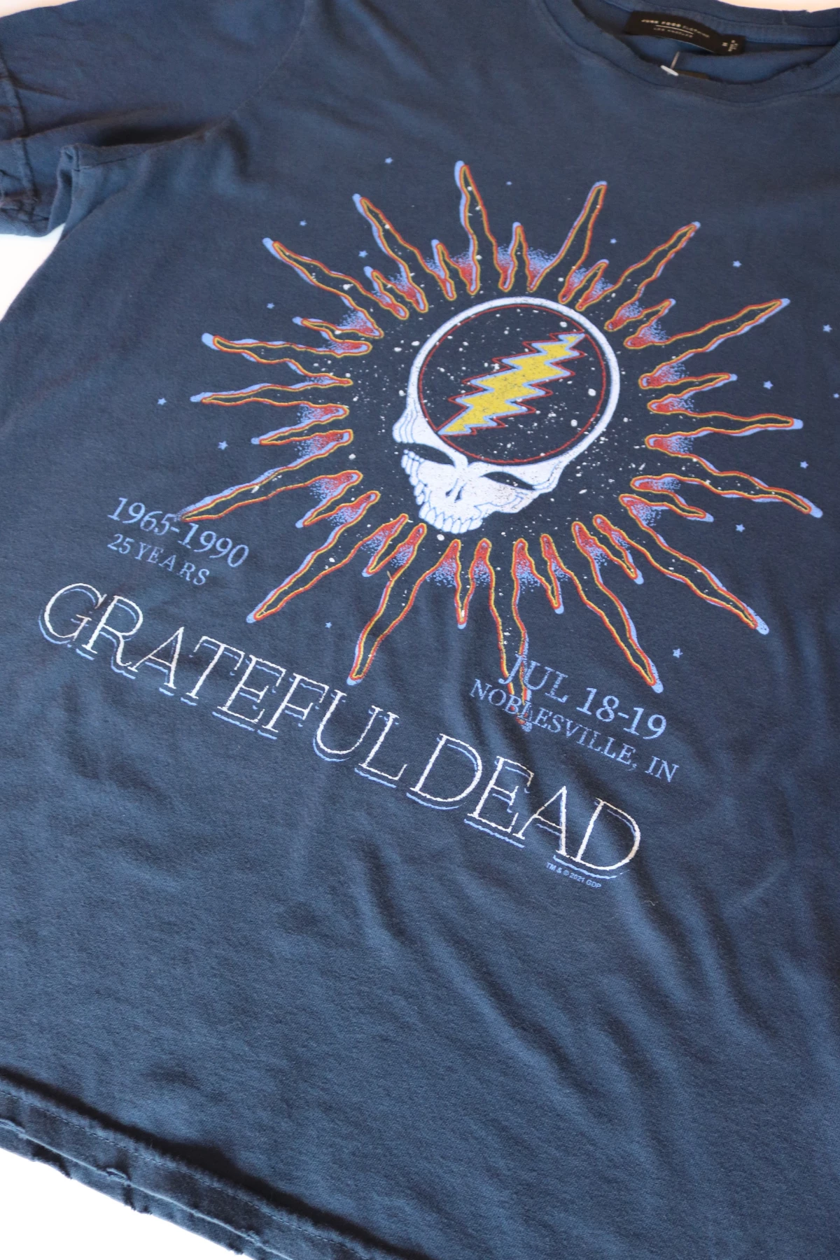 Tops JunkFood Grateful Dead Tee 1990 Tee In Blue 4 Tops JunkFood Grateful Dead Tee 1990 Tee In Blue